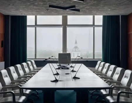 Дизайн переговорной комнаты в офисе