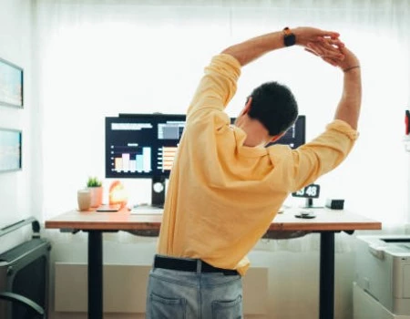 Для чего нужен стол для работы стоя