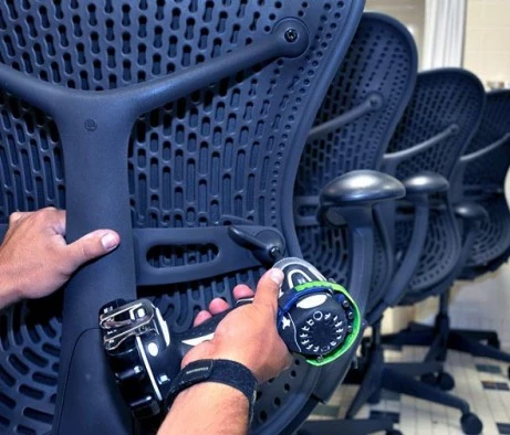 Как разобрать офисный стул