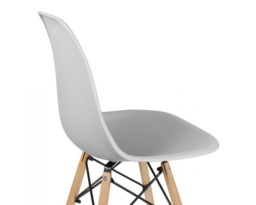 Стул дизайнерский Eames Dsw