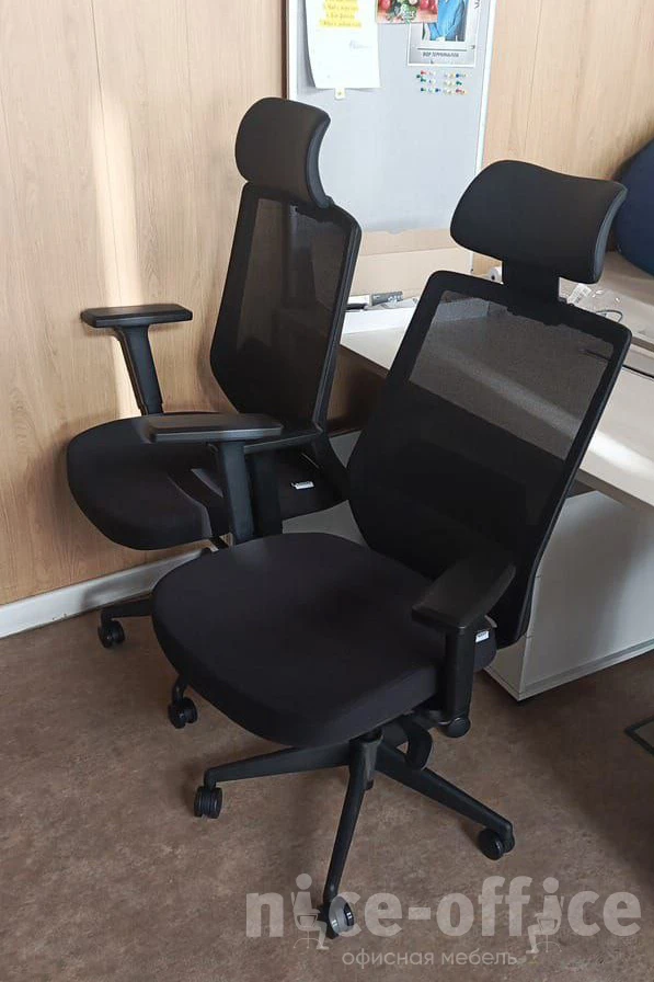 Кресло Norden Mono black Сетка/ Ткань, Черный фото в интерьере 1