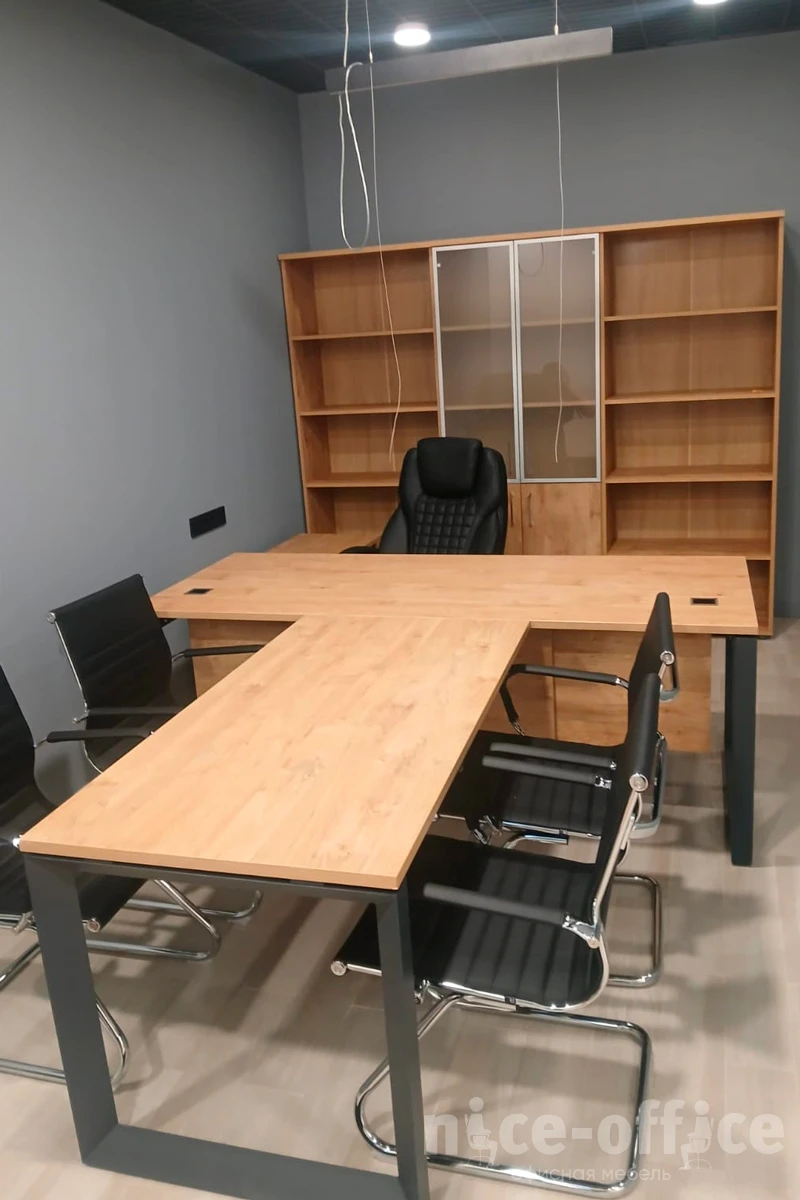 Стол для руководителя на О-образном м/к 1980x800x750 Onix Direct фото в интерьере 1