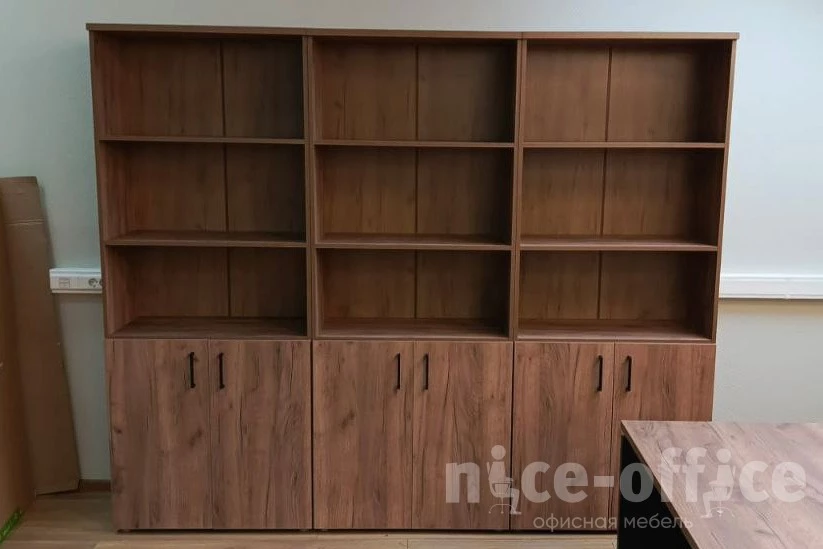 Шкаф высокий широкий полузакрытый 796x400x1982 зад. стенка HDF Style Project фото в интерьере 1