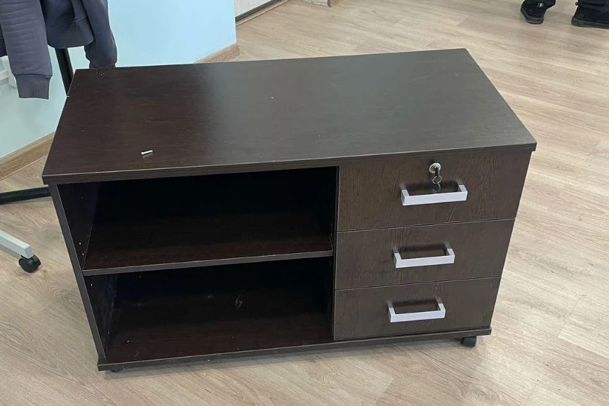 Приставка подкатная Bonn Темный дуб фото в интерьере 1