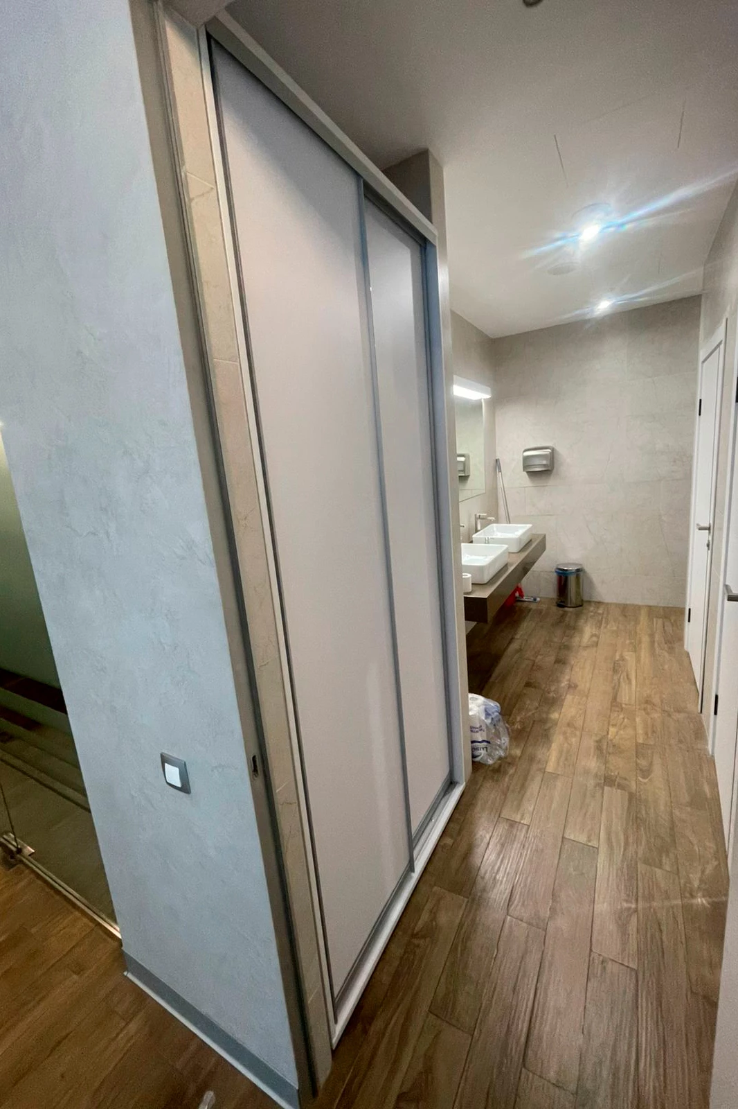 Шкафы-купе Maris фото в интерьере 4