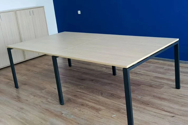 Стол для переговоров 120x123,6x75 Trend Metal Дуб феррара фото в интерьере 1